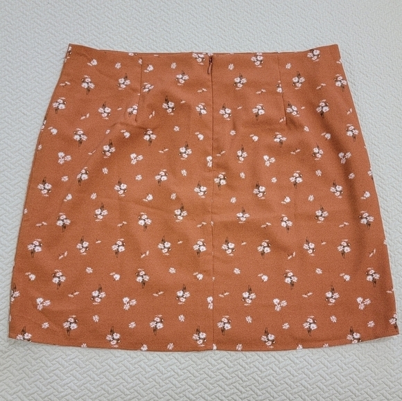 Aeropostale Floral Print skirt side front slit Size Large - Picture 8 of 13